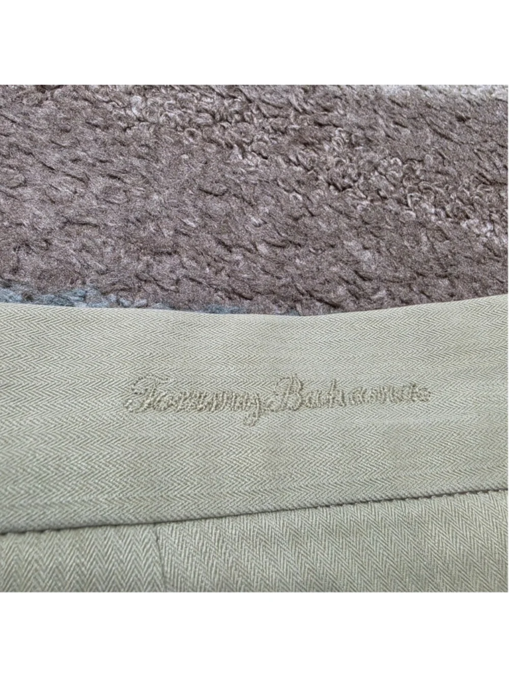 Tommy Bahama Mens Shorts 40 Khaki Beige Pleated High Rise Silk Rayon